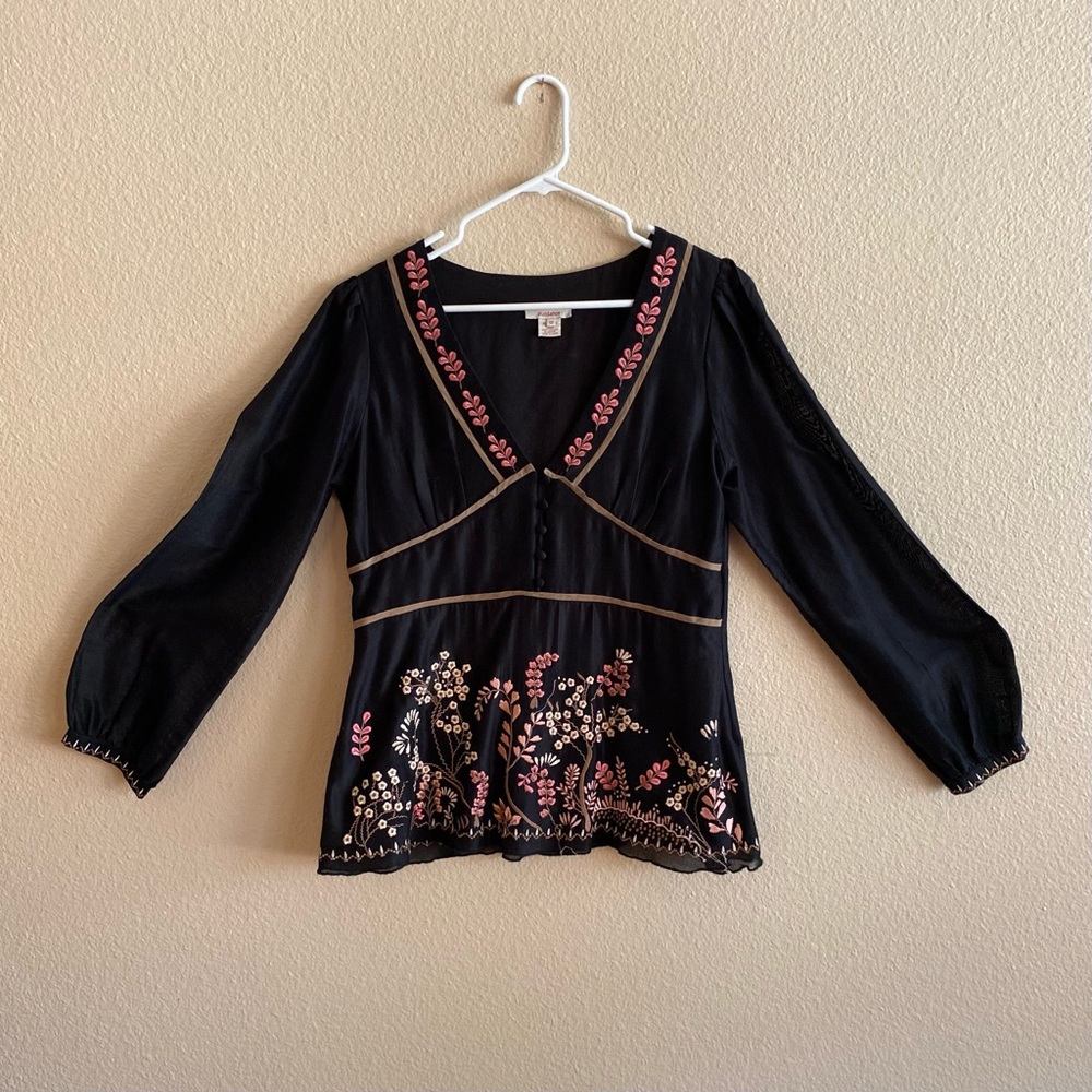 Sundance Embroidered V-Neck Blouse ~ Size 12 ~ Worn Twice / Like New ~ Lined